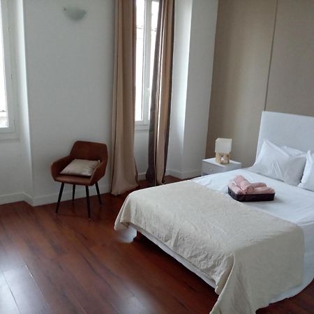 Quartier Le Plus Anime De Marseille "La Plaine Cours Julien "Chambre Avec Salle De Bain Wc Privee Integrees "Dans Appartement Bagian luar foto