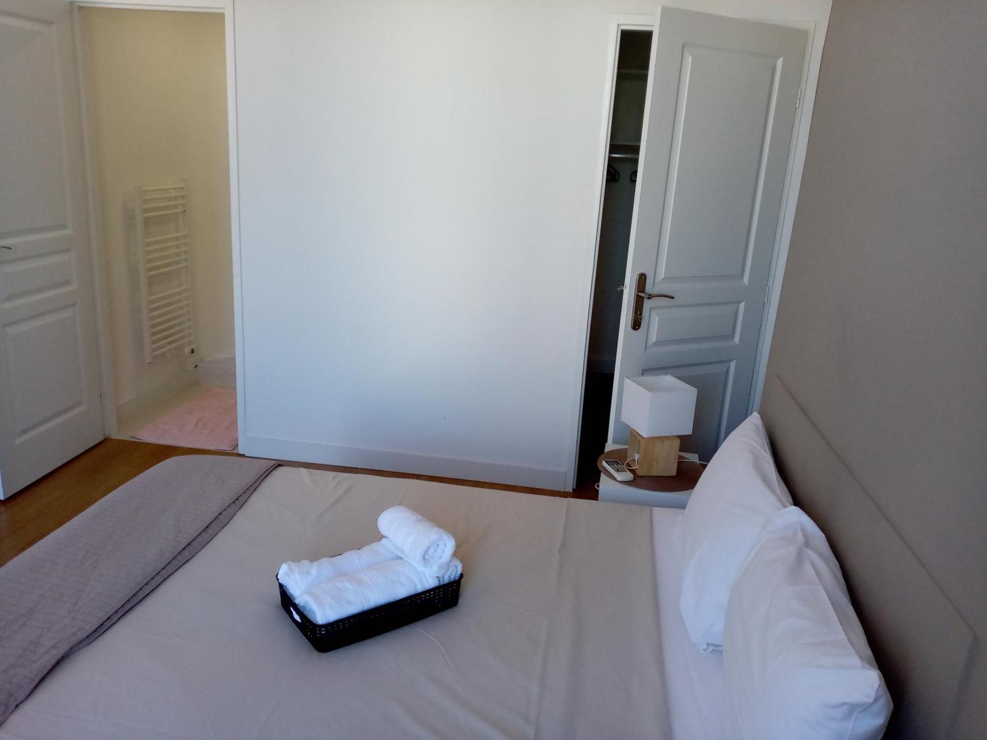 Quartier Le Plus Anime De Marseille "La Plaine Cours Julien "Chambre Avec Salle De Bain Wc Privee Integrees "Dans Appartement Bagian luar foto