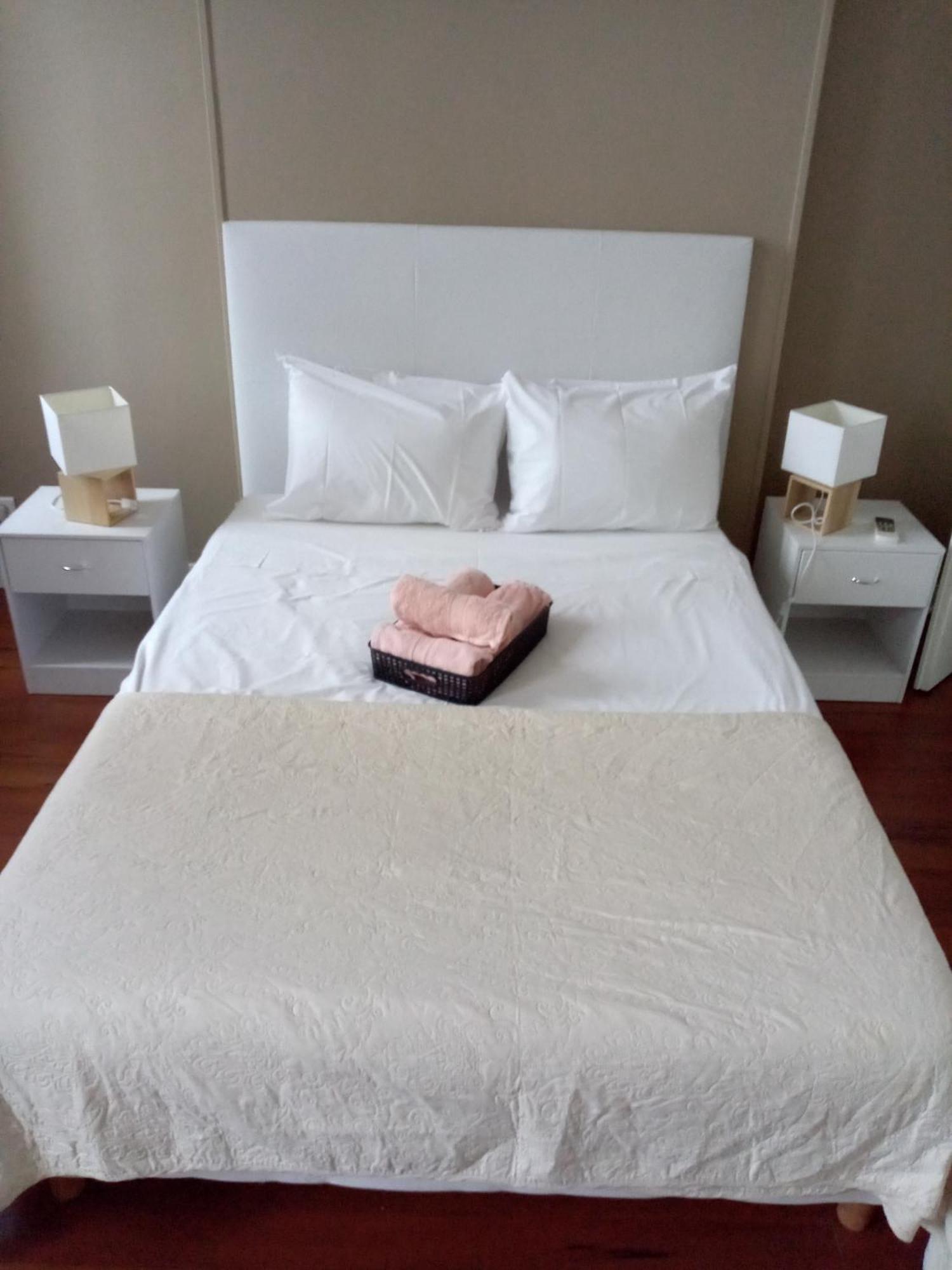 Quartier Le Plus Anime De Marseille "La Plaine Cours Julien "Chambre Avec Salle De Bain Wc Privee Integrees "Dans Appartement Bagian luar foto